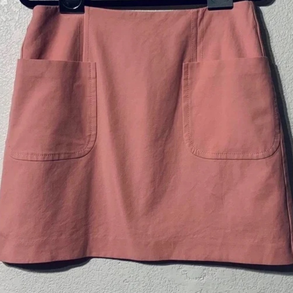 LOFT Pink Mod Mini Skirt - Two Pockets - Size 8